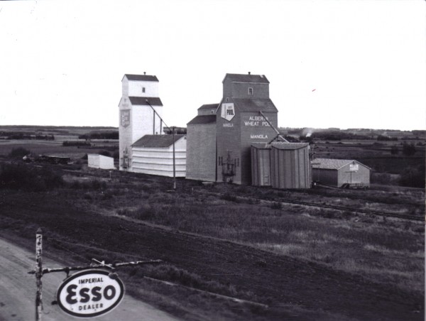 Manola's grain elevators from the roof of Foster's General Store
